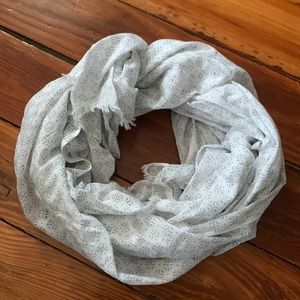 100% Cotton White Printed Scarf